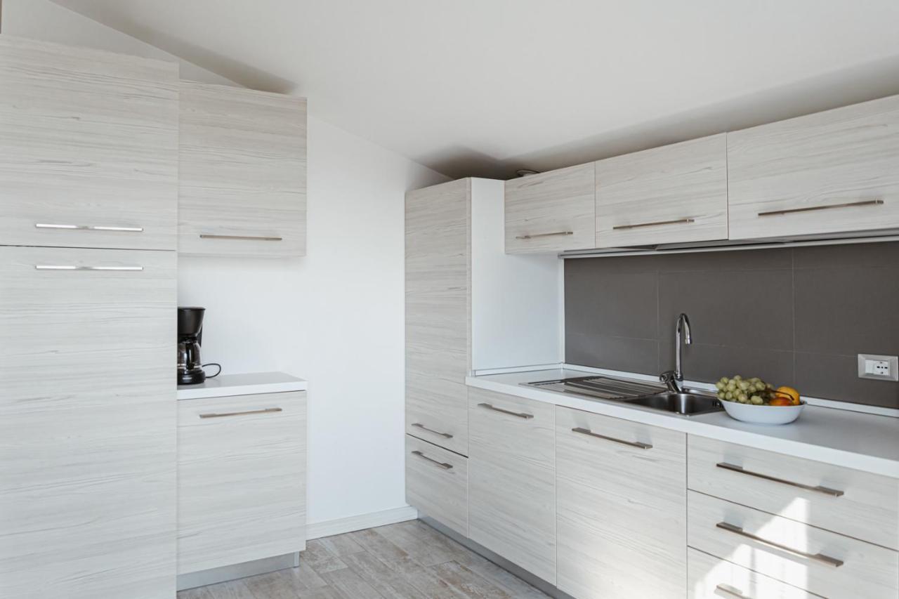 Minerva Holiday Home Manerba del Garda Ngoại thất bức ảnh